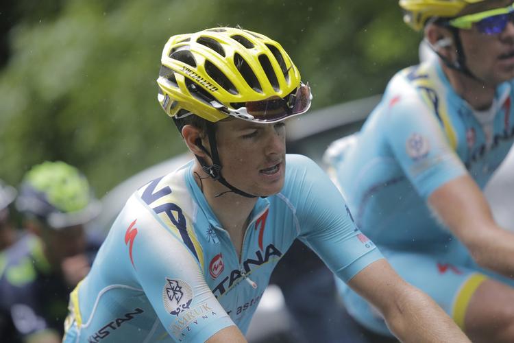 Tourhåb. Jakob Fuglsang lider stadig efter styrtet på fredagens etape. 