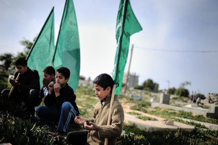 Hvis man i dag lod palæstinenserne få frie valg, ville Hamas formentlig få langt mindre tilslutning. Sådan var det i hvert fald før Israels seneste krig i Gaza, skriver Birgitte Rahbek. 