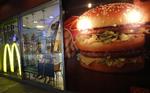 Fastfood. En femtedel af kødet i Chicken McNuggets fra McDonalds i Japan kom fra en leverandør, der er blevet afsløret i at sælge for gammelt kød, oplyser en talsmand for kæden i Tokyo. 