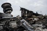 Flystyrt. Vraget efter Malaysia Airlines MH 17. Ukraine fremsætter nye beskyldinger, om Ruslands involvering i den formodentlige nedskydning af det civile passagerfly. 