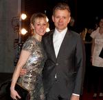 Indsigt. Casper Christensen, der her ses med sin tidligere hustru Iben Hjejle, vil formentlig gøre brug af en nyopstået ret til at få indblik i Se og Hørs person oplysninger om ham. 