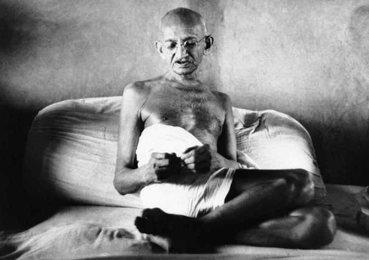 Gandhi. Religiøse stater har fanden skabt. Gandhi var imod det. Det burde vi allesammen være, skriver Mrutyuanjai Mishra. 