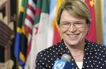 Udsending. Den 65-årige diplomat Ellen Margrethe Løj får ros af FN's generalsekretær, Ban Ki-moon. 