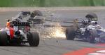 frikendt. Sammenstøddet mellem  Felipe Massa og Kevin Magnussen sendte brasilianerens racer ud på en lufttur. 