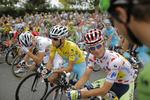 jagt. Vincenzo Nibali (midt) ser stærk ud før ensnu en hård bjergetape, men Rafal Majka (th) har vist sig som manden i form på de seneste tinder. 