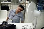 Danske butikker er stort set tørlagt for ventilatorer og mobile køleanlæg. Her er der en af de heldige, der ikke gik forgæves. (Arkiv) 