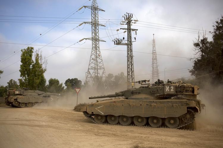 Tanks. Israelske missiler står bag drabet på syv palæstinensere, der opholdt sig i en FN-bygning i Gaza. 