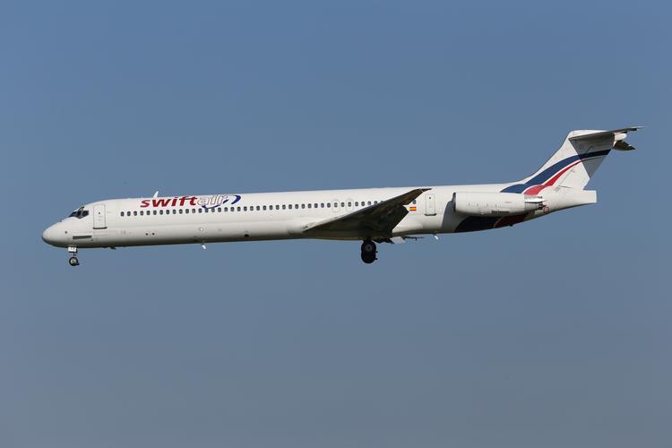 STYRTET. I en halv dag har Swiftair flyet været forsvundet fra radaren. Men nu er det fundet styrtet over det nordlige Afrika. 