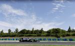 sekser. Kevin Magnussen styrer sin racer rundt på banen i Budapest under dagens træning. 