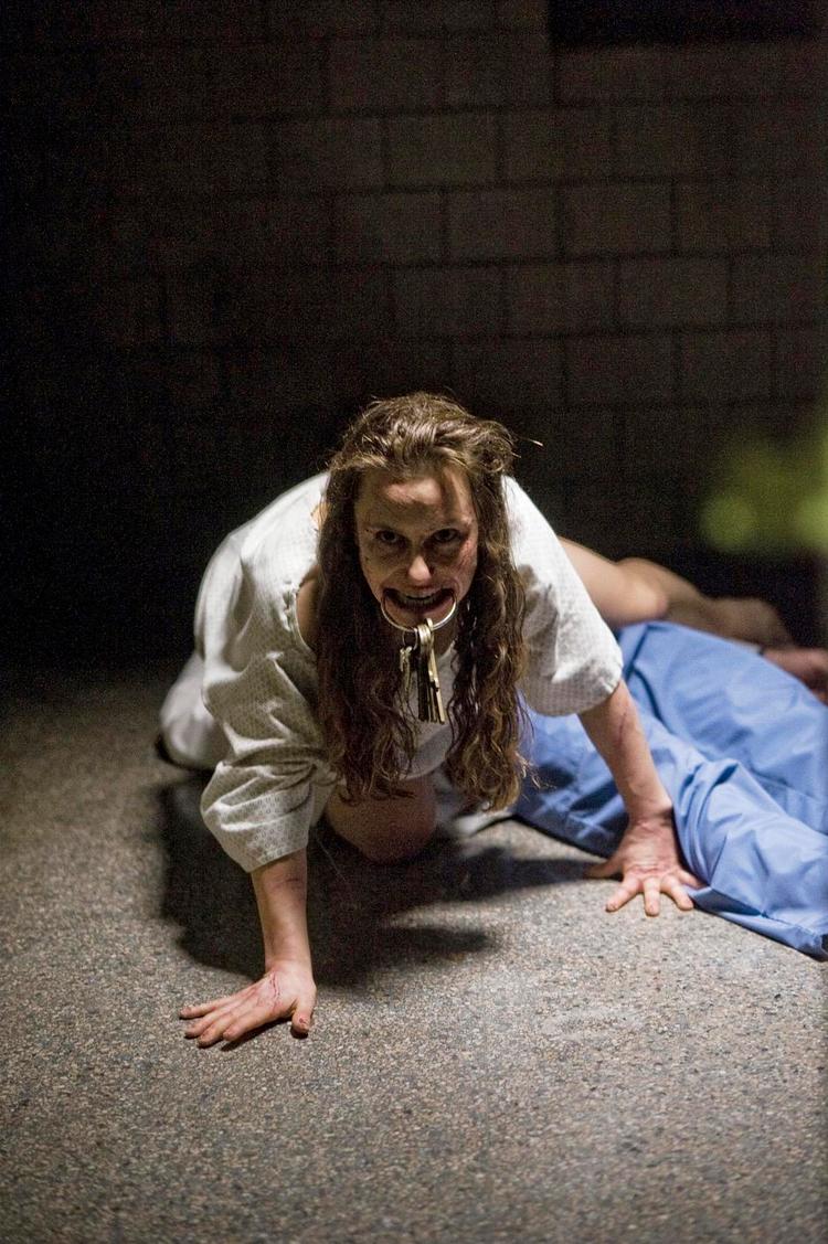 Exorcisme. De onde dæmoner huserer til tonerne af The Doors. MEn intet er så galt, at det ikke kan afværges med en omgang exorcisme. 