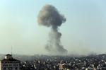 pause. De stridende parter i den væbnede konflikt omkring Gaza er blevet enige om at indstille skydningen mod hinanden i en såkaldt humanitær våbenhvile, der skal give de civile palæstinensere mulighed for at skaffe mad, vand og andre forsyninger. 