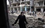 ødelagt. Under den humanitære våbenhvile, der, hvis det står til Israel, forlænges med fire timer, er civile palæstinensere vendt tilbage til deres huse, der for manges vedkommende nu mere har karakter af ruiner. 