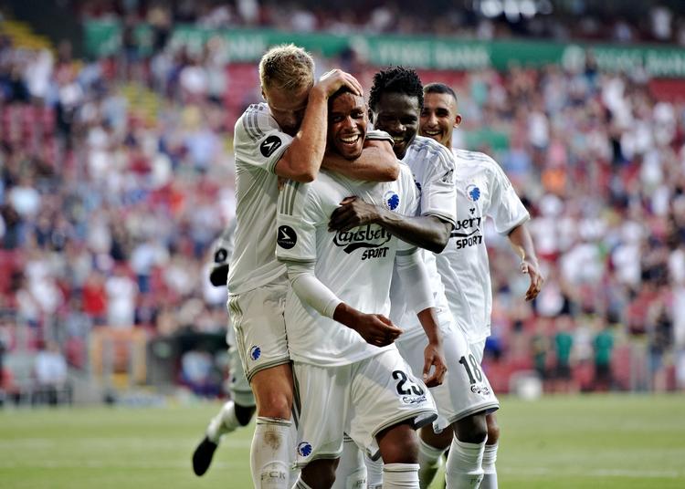 Føring. Mathias Zanka Jørgensen og FCK-kammeraterne fejre scoring til 1-0 mod FC Nordsjælland. 