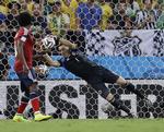 succes. David Ospina redder et brasiliansk forsøg i Colombias kvartfinale mod VM-værterne. 