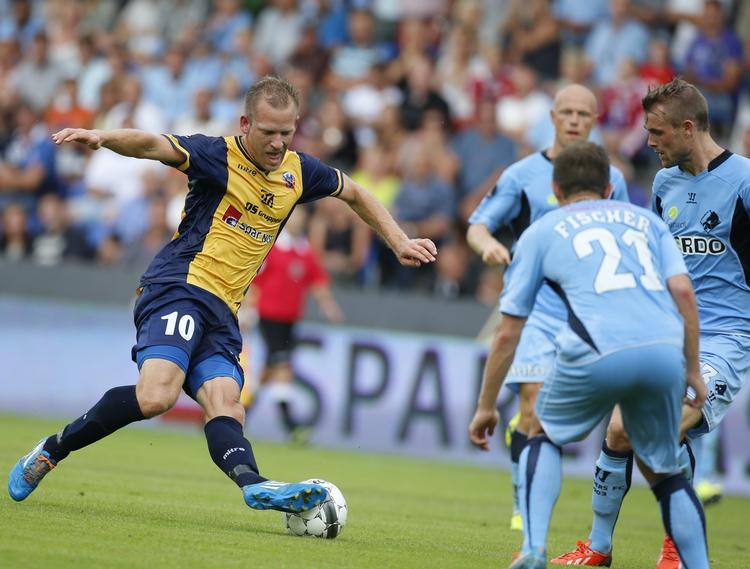 MÅLSCORER. Efter at have scoret mod Randers FC er Martin Thomsen (tv.) overbevist om, at Hobro kan sende Brøndby hjem uden point på søndag. 