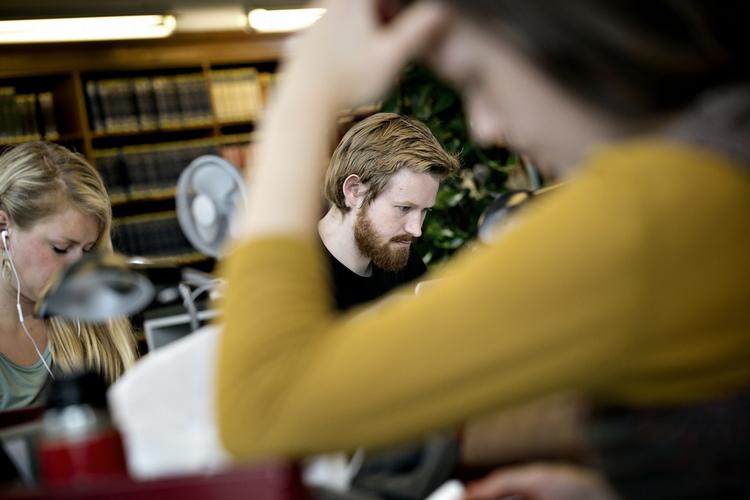 UNI. Der er størst chance for at få afslag, hvis man søger om optagelse på universiteternes lange videregående uddannelser. 