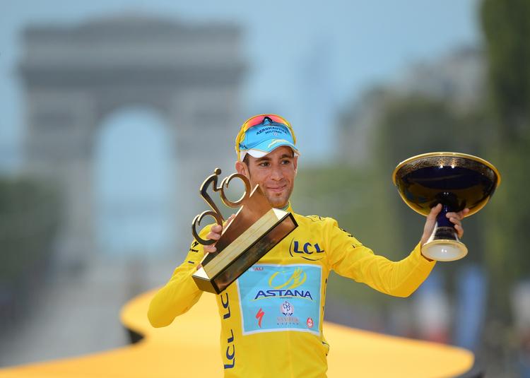 FORGYLDT. I søndags var der guld til Vincenzo Nibali, der blev yderligere forgyldt for at cykle en tur i Aalst i aftes. 