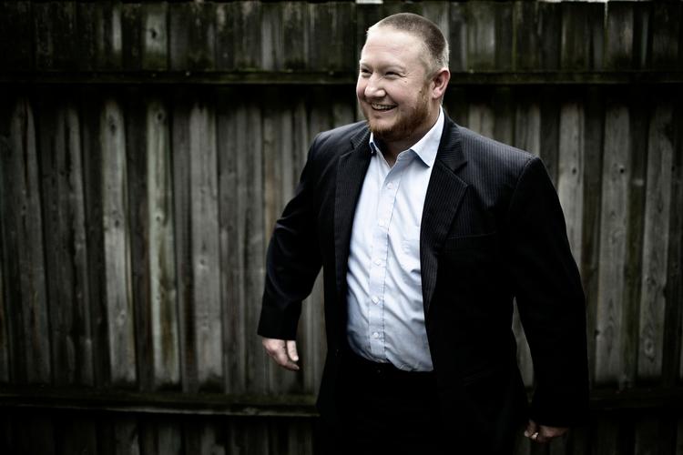 Vildt. Historien om Morten Storm er ren action. Nu bliver den også til en actionfilm. 