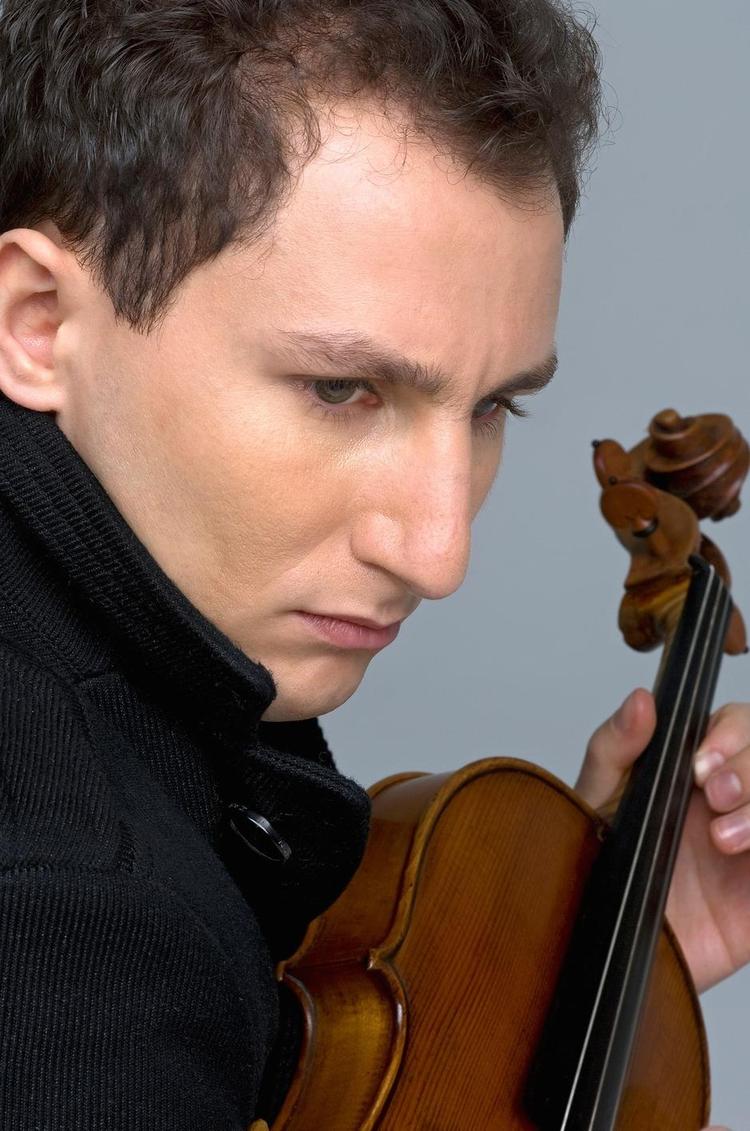 Melankoli. Den melankolske spillemand Antoine Tamestit præsenterer alle bratschens sider og samtidig hele Paul Hindemiths vingefang. 