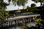 Kastellet. Det gamle fæstningsværk er en af Københavns grønne oaser, hvor der er lidt færre mennesker. 