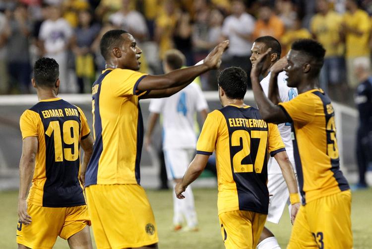 1-0. To cypriotiske hold skaffede sig et fint udgangspunkt. Apoel Nicosia fik 2-2 med hjem fra Finland, og AEL (billedet) vandt på hjemmebane 1-0 over Zenit. 