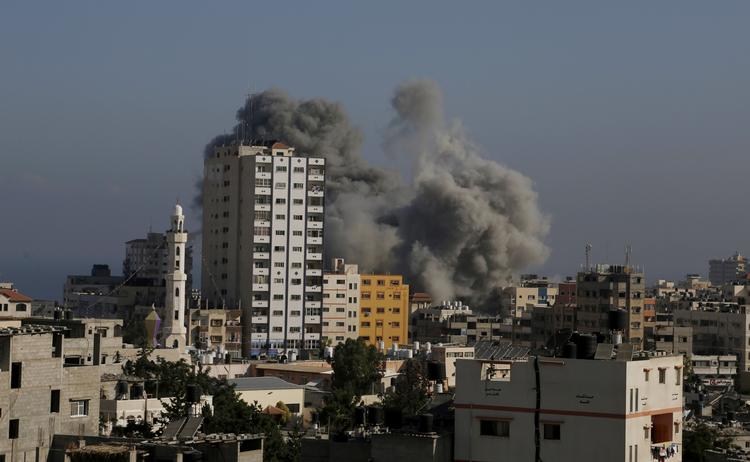 Krig. De israelske bombardementer af mål i Gazastriben var heftige i løbet af natten. 