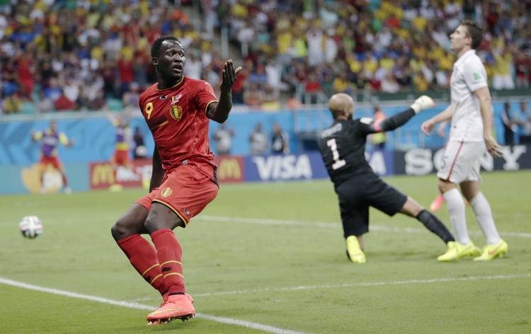 solgt. Romelu Lukaku (tv) scorer for Belgien i VM-opgøret mod USA. 