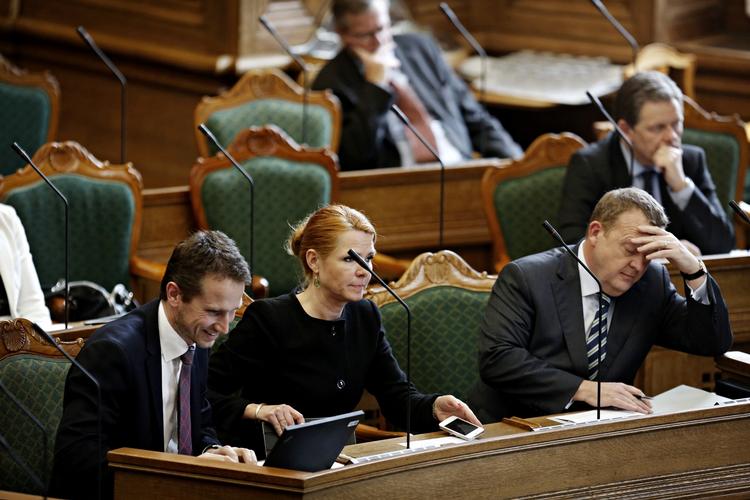 Venstre. Flere eksperter advarer partiet Venstre om at bryde med internationale konventioner. 