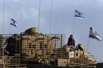 Måling. Ny måling viser at 35 procent af danskerne siger, at de er blevet mere eller meget mere negative over for Israel, mens det kun er 21 procent over for palæstinenserne. 