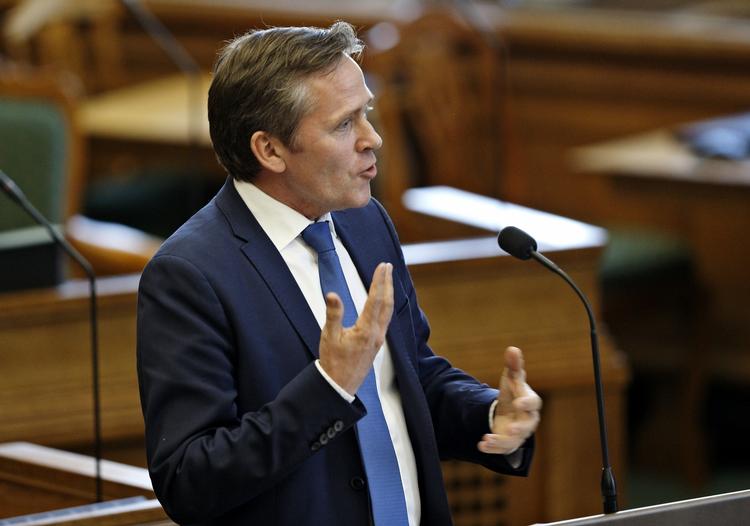 narkopolitik. »Vi ved, at det ikke hjælper at straffe folk for at være i besiddelse af stoffer«, siger Anders Samuelsen. 