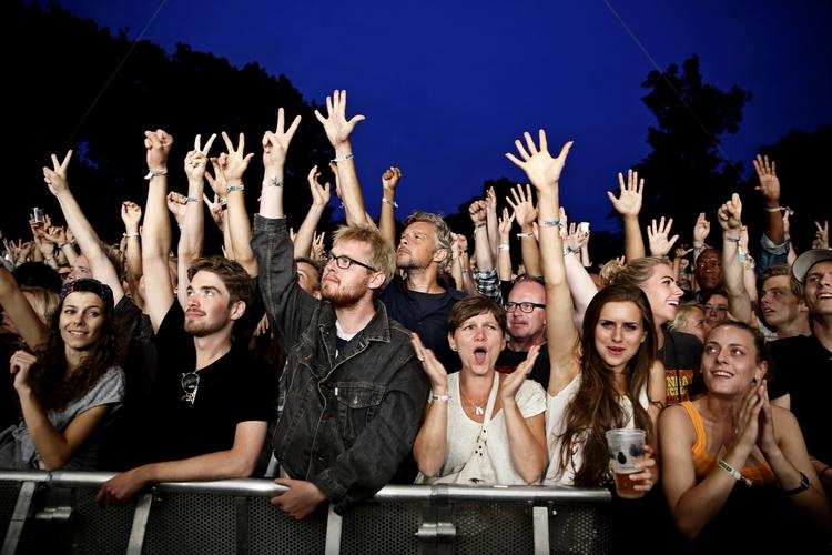 Slutning. The Roots lukkede Vanguard lørdag aften, hvor rapperen Mos Def hoppede med på scenen. Festen fortsatte på Vega til sent på natten. 