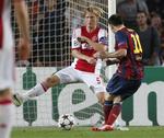 DENGANG. For mindre end et par siden spillede Christian Poulsen Champions League mod Lionel Messi. Nu må den tidligere danske landsholdsanfører selvtræne. 
