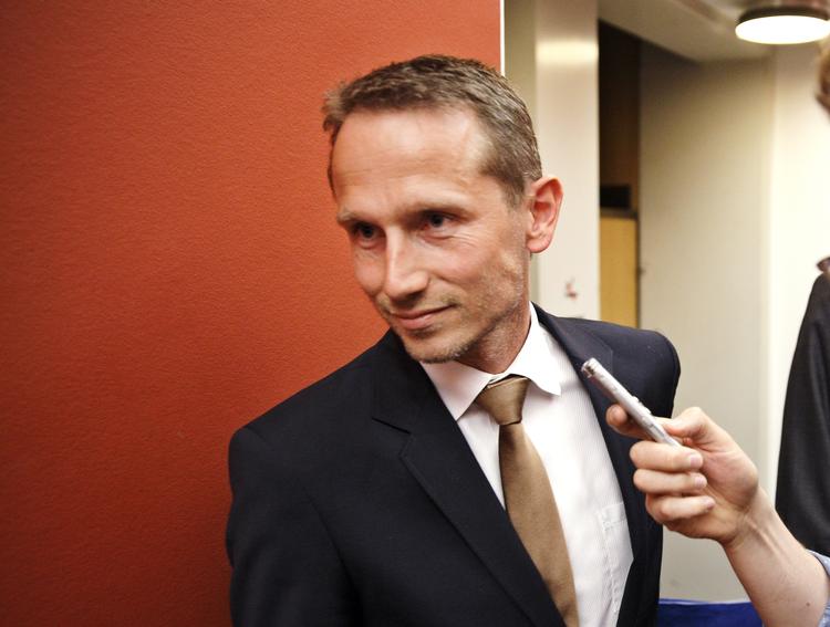 spekulationer. Venstres næstformand Kristian Jensen er enig med DF-formand Kristian Thulesen Dahls vurdering: DF kommer næppe med i en eventuel borgerlig regering efter næste valg. 