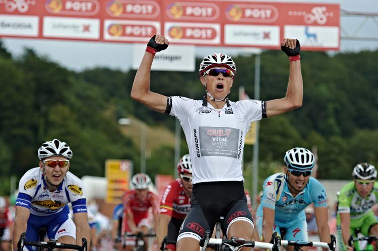 sprint. Magnus Cort kommer først over stregen på den indledende etape af Post Danmark Rundt. 