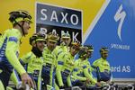 sponsor. Saxo Bank bevarer sint navnetræk på Tinkoff' cykelhold. 