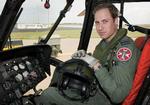 Arbejde. Som militæruddannet pilot på militærets eftersøgnings- og redningshelikoptorer har prins William fra 2010-2013 deltaget ved 156 redningsoperationer og reddet 149 personer. Nu skal han være pilot på et privat firmas luft-ambulancer. 