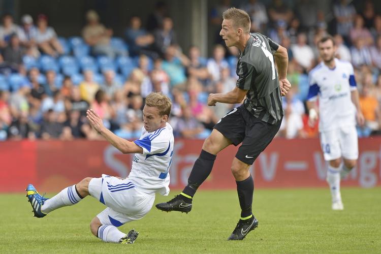 Mål. Casper Nielsen fra Esbjerg udligner til 1-1 inden pausen i kampen mod Ruch Chorzow i Europa League. Kampen blev spillet i Esbjerg. 