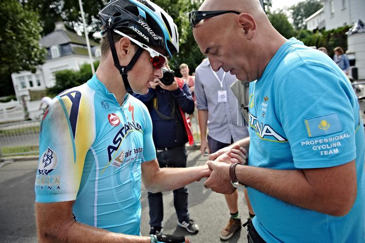 Forslået. Jakob Fuglsang kan trods sit styrt fortsætte i Post Danmark Rundt. 
