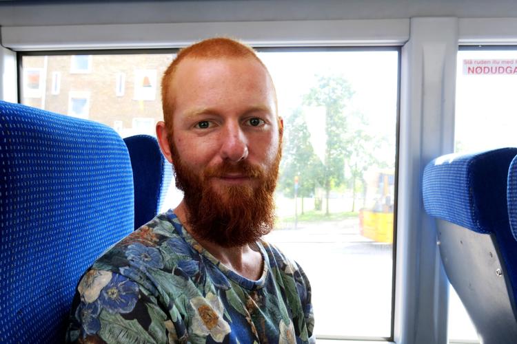 Varmt. Selv om Nicki Møldrup ikke har noget imod at svede, så mener han ikke, at det hører til i busserne: 