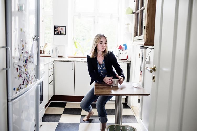 Pårørende. 36-årige Louise Riisgaard passede i 8 år to børn, et fuldtidsarbejde og sin mand som var ramt af leukæmi. Mange pårørende som Louise oplever at det er en næsten umulig opgave. 