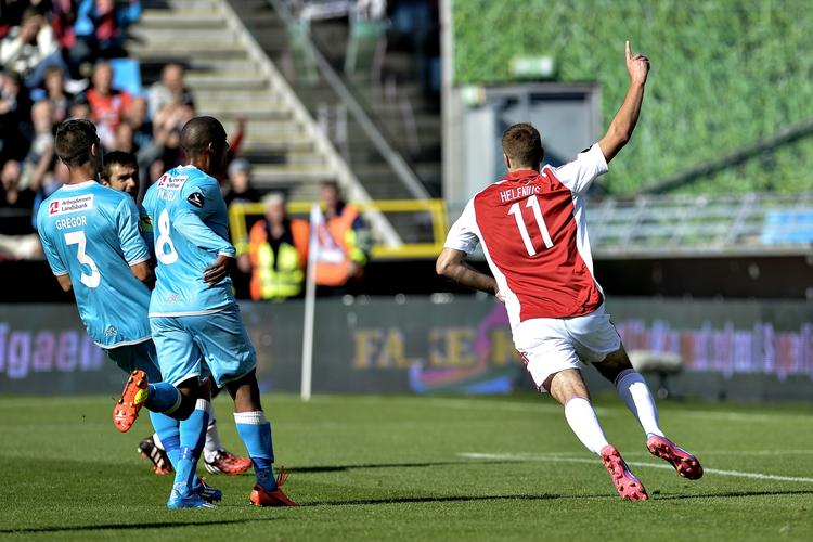 1-0. Selv om den nybagte far Nicklas Helenius bragte AaB foran, sejrede FC Nordsjælland sig til tops i Superligaen. 