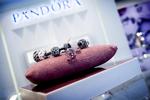 populært. Pandora sælger godt i store dele af verden, men bedst i Europa, Asien og Storbritannien, som virksomheden nævner som et selvstændigt marked. 