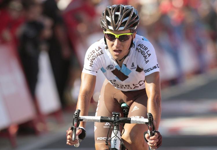 brud. Den 'berømte' kat på vejen kostede et voldsomt styrt for klatrespecialisten Domenico Pozzovivo, da italieneren var på vej ned ad et bjerg under træning. 