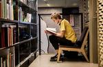 NICHEKULTUR. Bibliotekerne har fået skyld for at gemme finkulturen i fjerne hjørner og købe stort ind af bestsellere, men ifølge ny analyse lever bibliotekerne op til deres ansvar. 