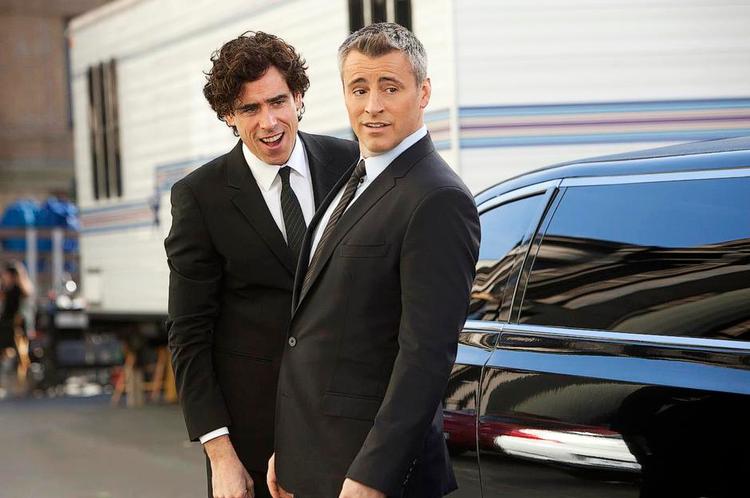 selvfedme. Stephen Mangan som Sean forfatteren Lincoln, til venstre, og Matt LeBlanc som en krukket udgave af sig selv. 