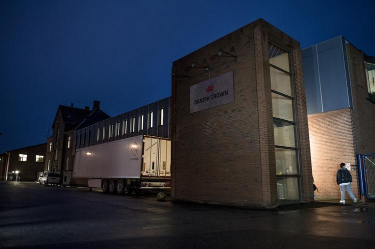 fortid. 400 job går tabt, når Danish Crown lukker sin afdeling i Faaborg. Produktionen bliver flyttet til England. 