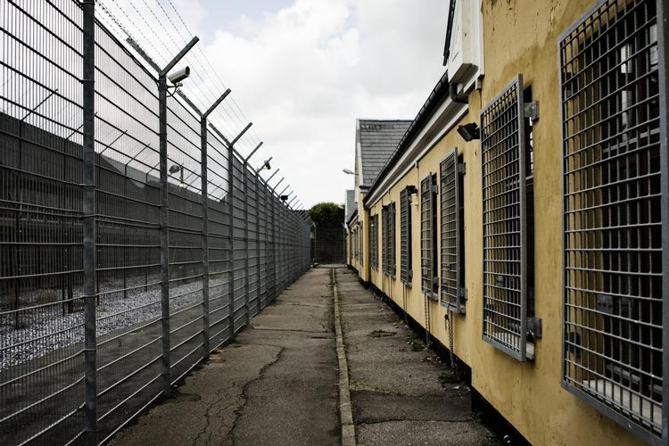 Ellebæk, kriminalforsorgens institution for frihedsberøvede asylansøgere m.fl.
 