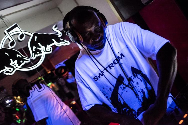 Energi. Parris Mitchell tog Chicago med til Crystal Club. 