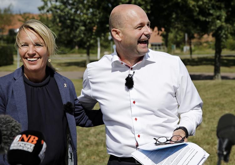 Pape-sagen. Energitilsynet har besluttet at droppe en sag mod Viborg Kommune for ulovlig omgang med el-kundernes penge. Dermed falder antallet af myndigheder, der følger sagen i Viborg, fra tre til to. 