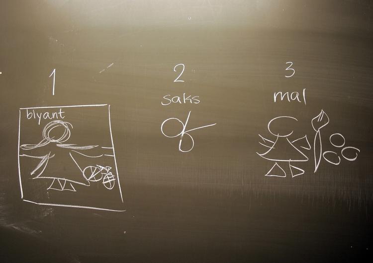 undervisning. Det kan være svært for børn, der starter i skole, som er bagud sprogligt, at indhente forsinkelserne i løbet af skoletiden. 